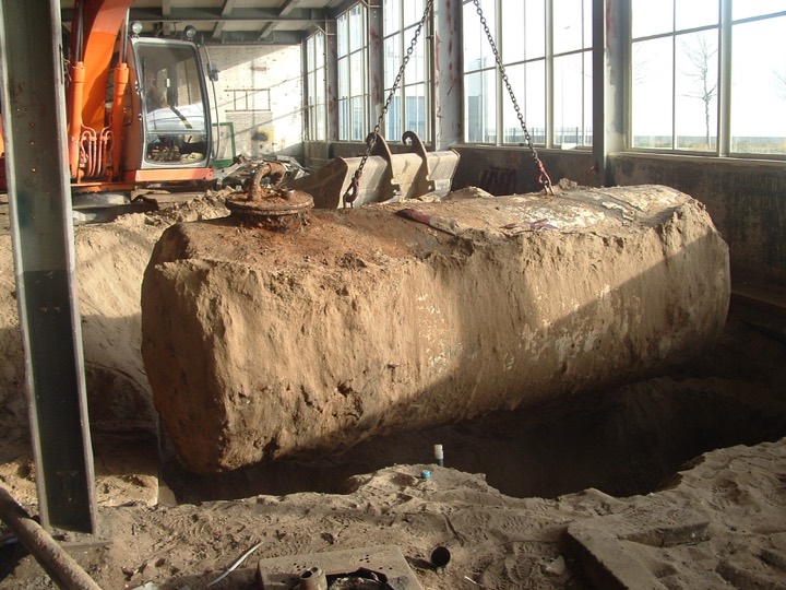 Sanering olietanks, november 2004